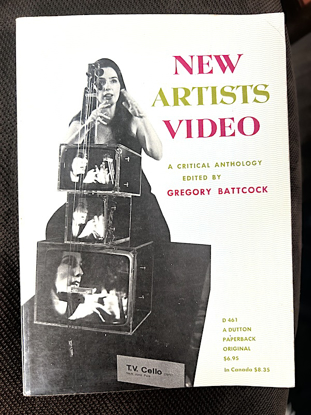 Image de New artists video. A critical anthology